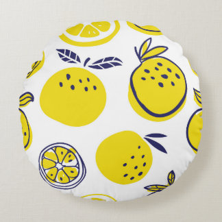 Summer Oranges: Stylish Fruit Pattern. Round Cushion
