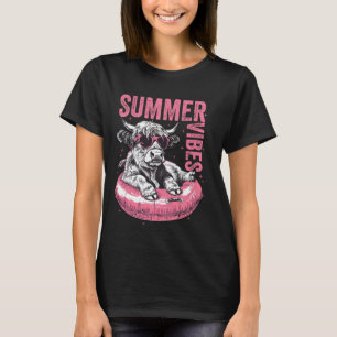 Summer Vibes Highland Cow Funny Hawaii Beach Famil T-Shirt