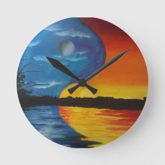 Sun and moon yin yang clock