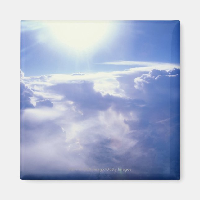 Sun shinning through clouds magnet (Front)