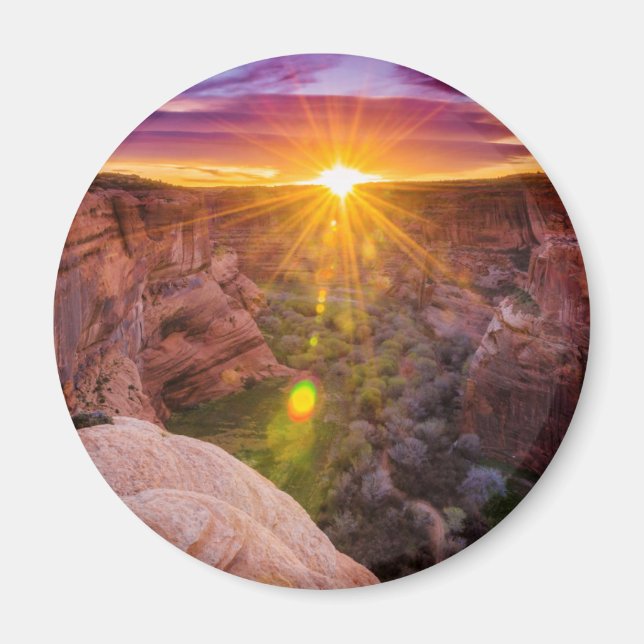Sunburst at Canyon de Chelly, AZ Magnet (Front)