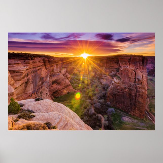 Sunburst at Canyon de Chelly, AZ Poster (Front)