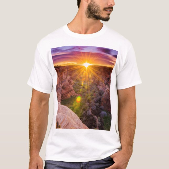 Sunburst at Canyon de Chelly, AZ T-Shirt (Front)