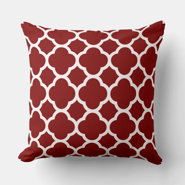 Sunburst red Quatrefoil Pattern Cushion (Front)