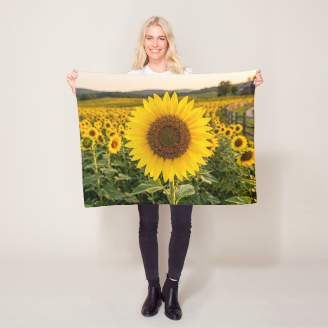Sunflower Field Fleece Blanket (In Situ)