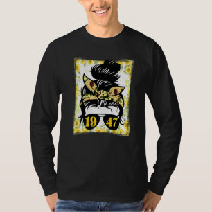 Sunflower Mum Born In 1947 Birthday Gardening Woma T-Shirt
