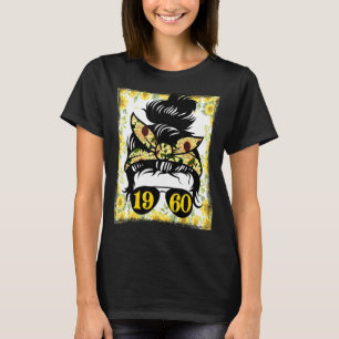 Sunflower Mum Born In 1960 Birthday Gardening Woma T-Shirt