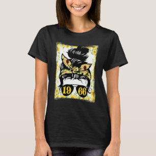 Sunflower Mum Born In 1966 Birthday Gardening Woma T-Shirt
