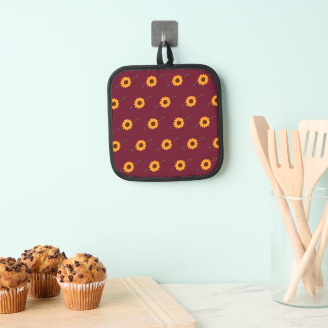 Sunflowers Pot Holder (Barn Red & Gold) (Insitu(Hanging))