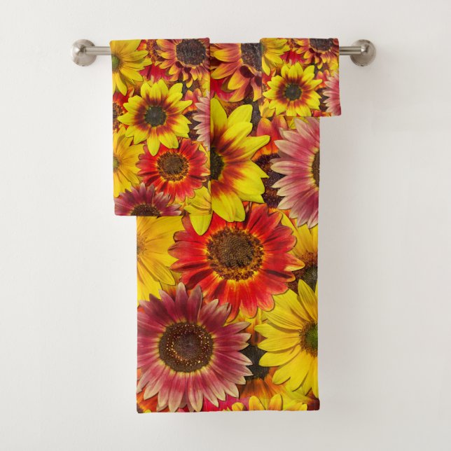 Sunflowers Seamless Pattern Bath Towel Set (Insitu)