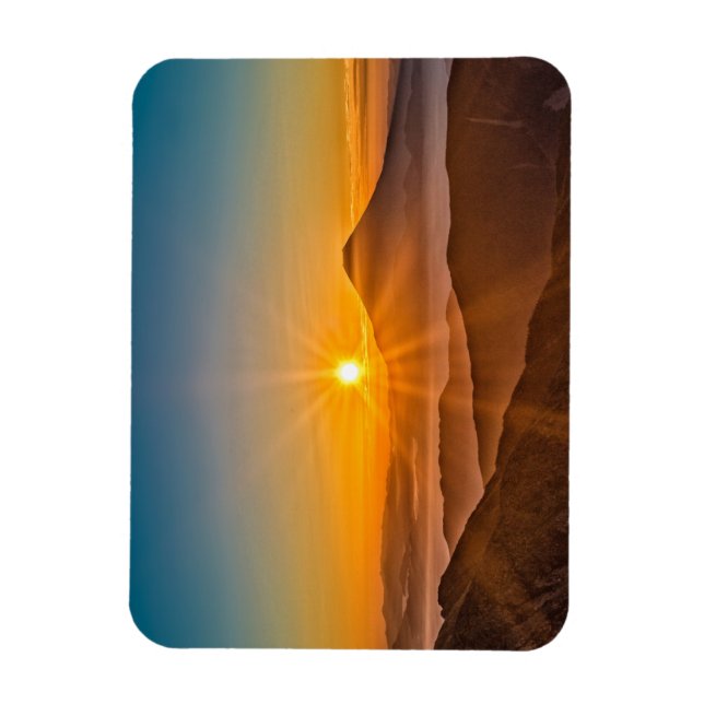Sunrise between the hills magnet (Vertical)