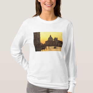 Sunrise sky colours near San Maria Del Giglio T-Shirt