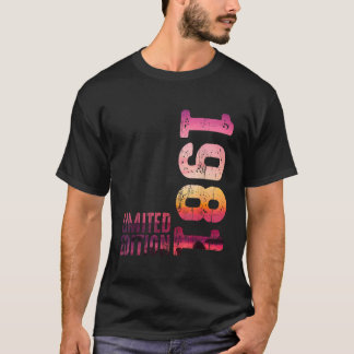 Sunset Beach Year 1981 Birth Vintage Since 1981 Re T-Shirt