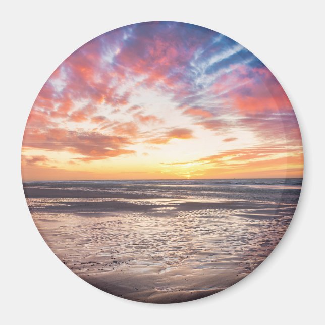Sunset over beach and sea magnet (Front)