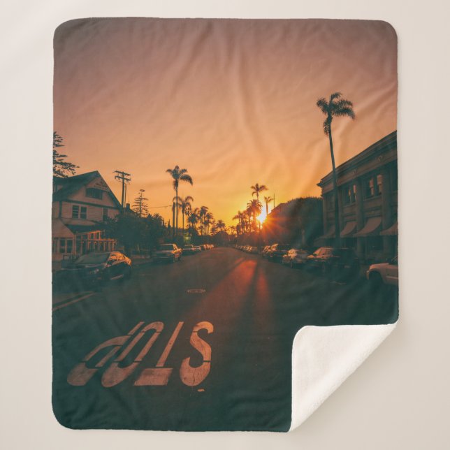 Sunset over the horizon sherpa blanket (Front)