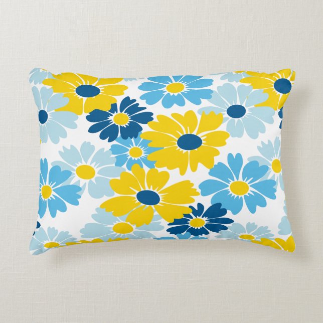Sunshine Blue Sky Blooming Daisy  Decorative Cushion (Front)