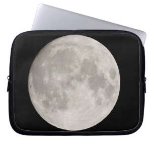 Supermoon in black sky laptop sleeve