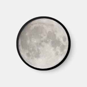 Supermoon in black sky magnet
