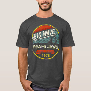 Surfing Hawaii Peahi Jaws Maui Hawaii Retro T-Shirt