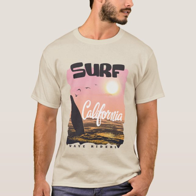 Surfing in California & Hawaii - Stunning Beach De T-Shirt (Front)