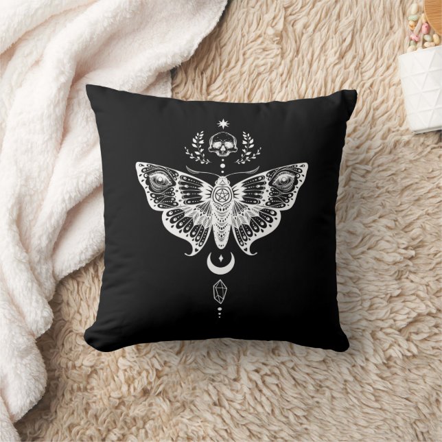 Surreal dark skull moth cushion (Blanket)
