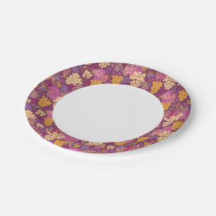Sweet grape vines pattern background paper plate