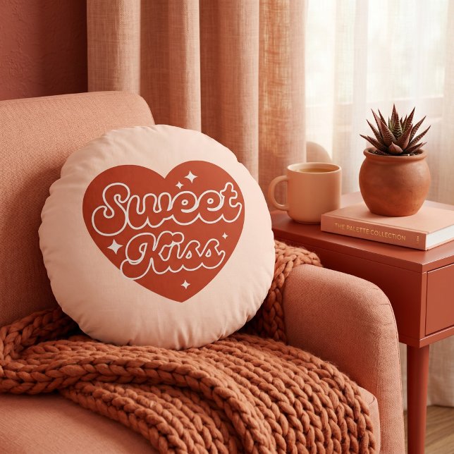 Sweet Kiss Round Pillow (Creator Uploaded)