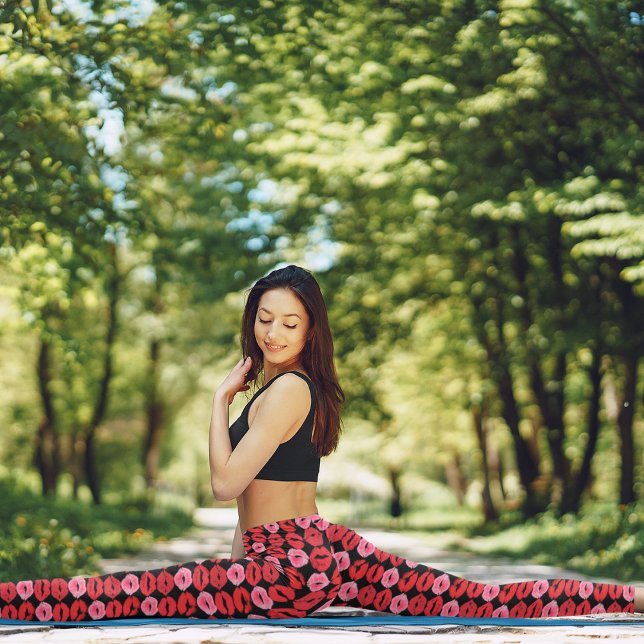 Sweet Lipstick Kisses Leggings – Fun (Creator Uploaded)