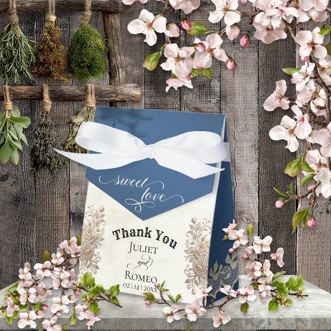 Sweet Love - Blue Favour Box (Creator Uploaded)