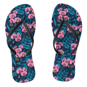 Sweet peas and bumblebees, pink and blue jandals