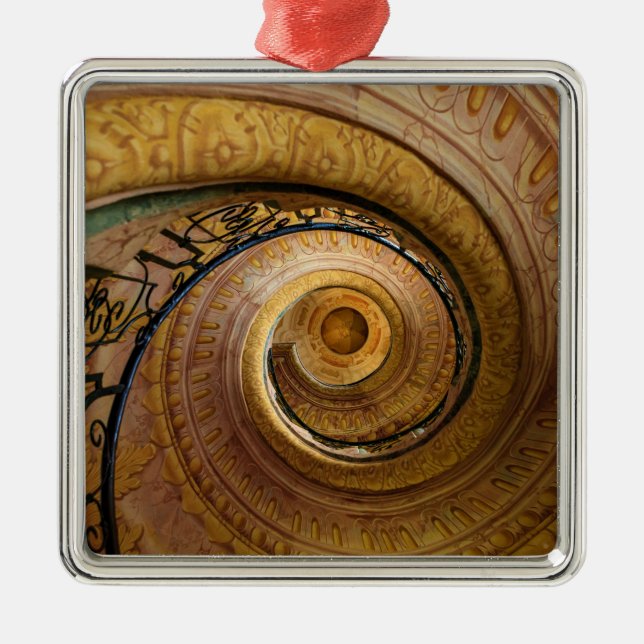 Swirl Staircase Pattern Metal Tree Decoration (Front)
