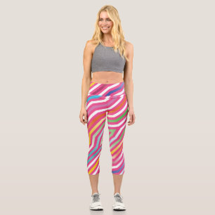 Symmetric diagonal stripes background 4 capri leggings