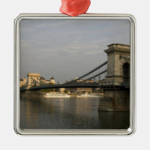 Szechenyi lanchid Szechenyi Chain Bridge), 2 Metal Tree Decoration