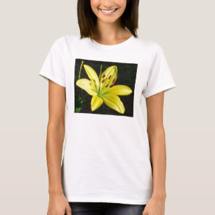 T-shirt - brilliant yellow lily really stands out