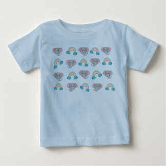 T-shirt for infants with an adorable design.