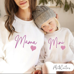 T-shirt sweater in couple with your daughter.