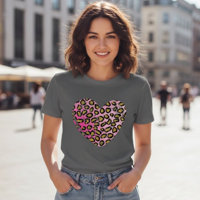 T-shirt with pink leopard heart (Creator Uploaded)