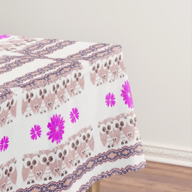 Tablecloth Owl (In Situ)