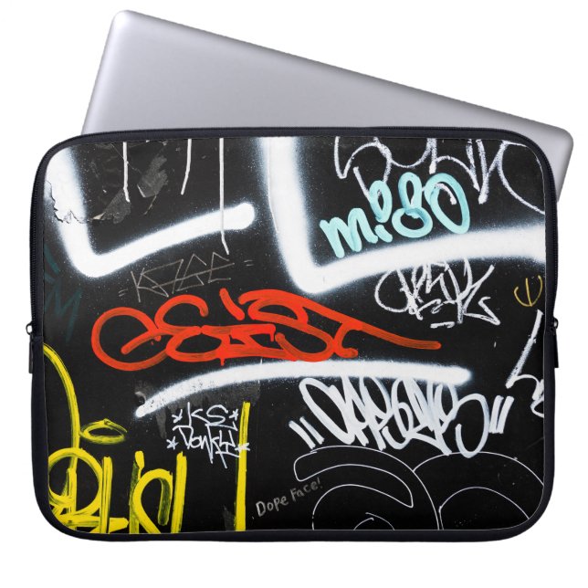 tagged laptop sleeve (Front)