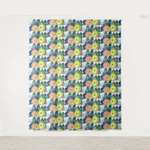 Tapestry Rosas and Ruscus hypophyllum