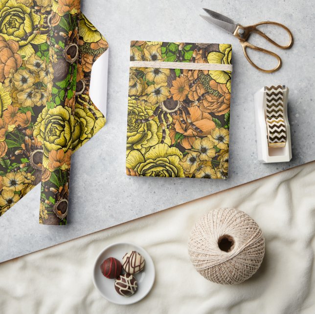 Tarantula garden 1 wrapping paper (Crafts)