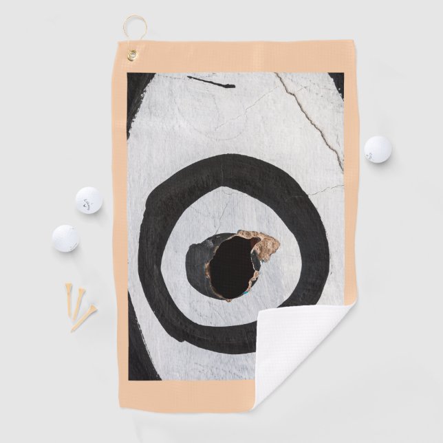 target tears up golf towel (InSitu)