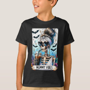 Tarot Card Mummy Vibes Spooky Season Skeleton Mum T-Shirt
