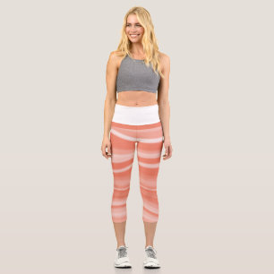 Tasteful White Monochrome Blurred Stripes Capri Leggings