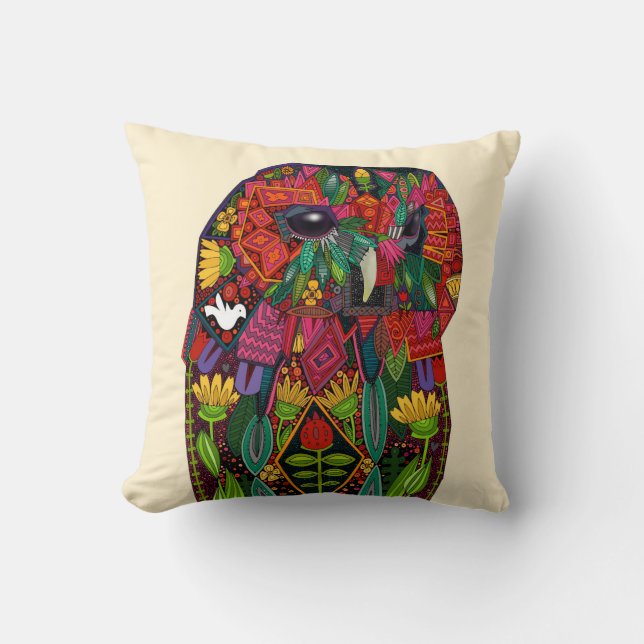 tawny owl cream cushion (Front)