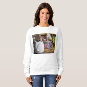 Tea Time Picture T-Shirt Sweatshirt