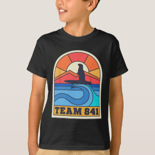 Team 841 Otter Surfing California Beach Funny Retr T-Shirt