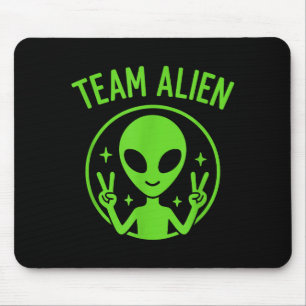 Team Alien – Funny Green Extraterrestrial Peace Si Mouse Pad
