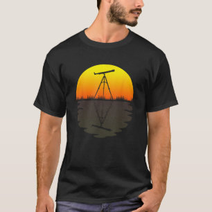 Telescope Astronomy retro sunset 70s vintage Teles T-Shirt