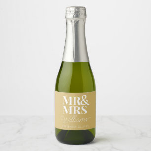 Template Wedding Favour Mr & Mrs Name Modern Mini Sparkling Wine Label